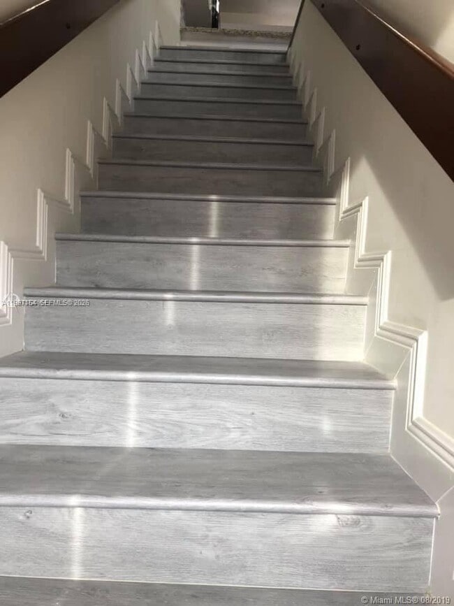 Building Photo - 2246 W 74th St