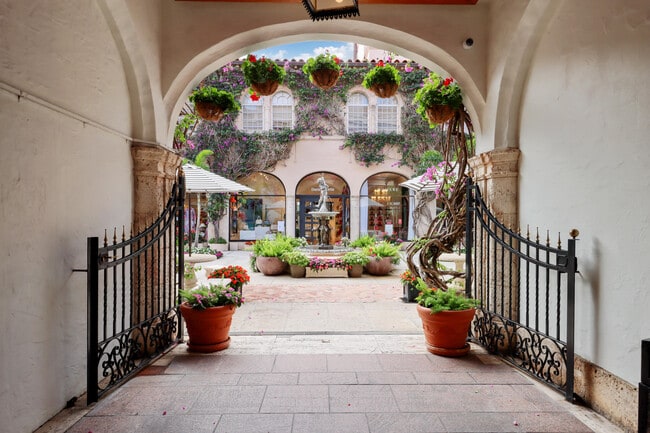 Building Photo - 600 S Dixie Hwy