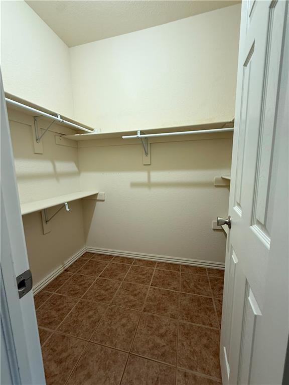 Building Photo - 661 Appleridge Dr