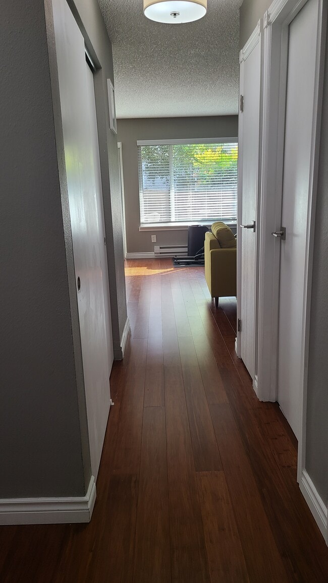 Building Photo - 17430 Ambaum Blvd S