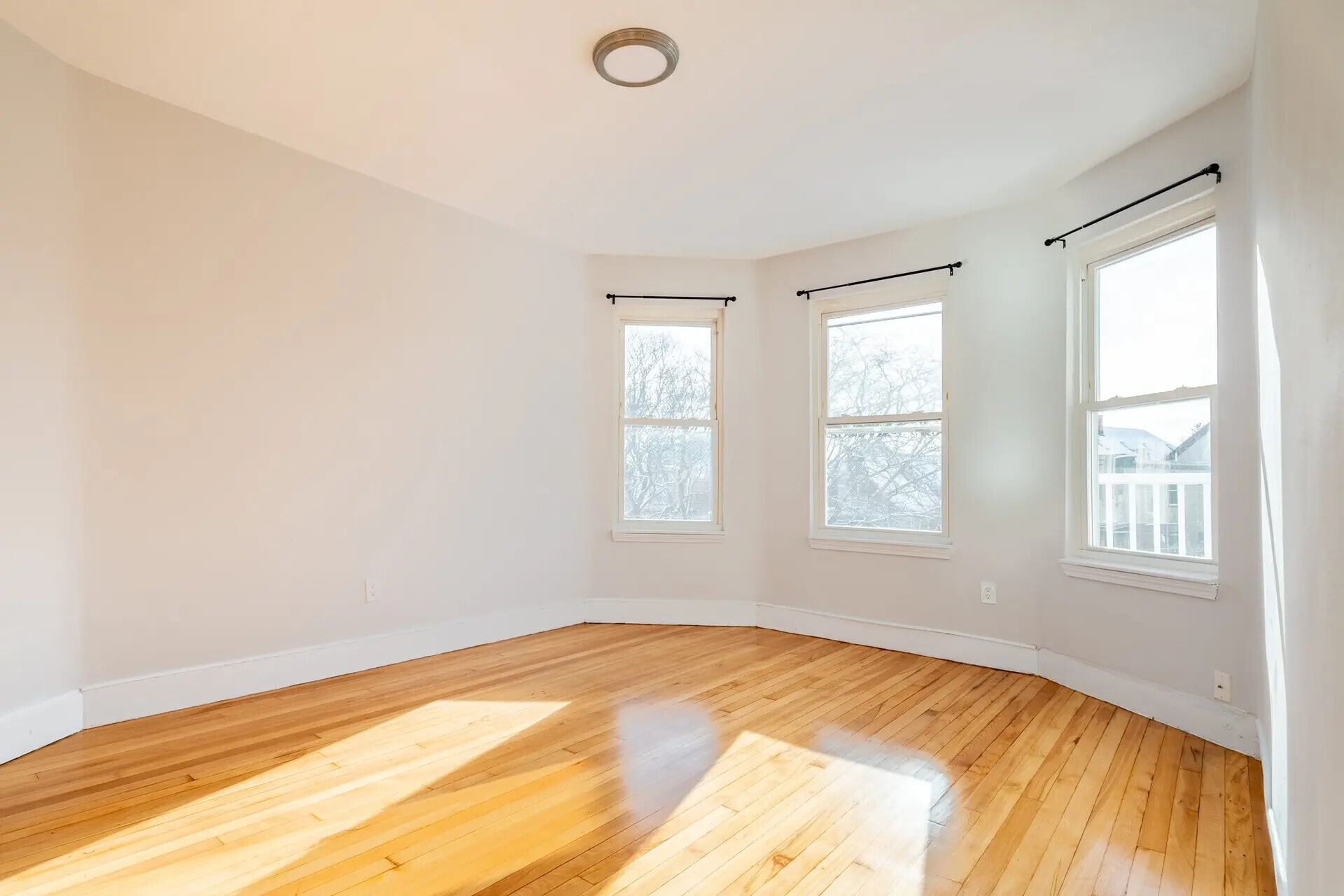 Building Photo - 33 Edison Grn