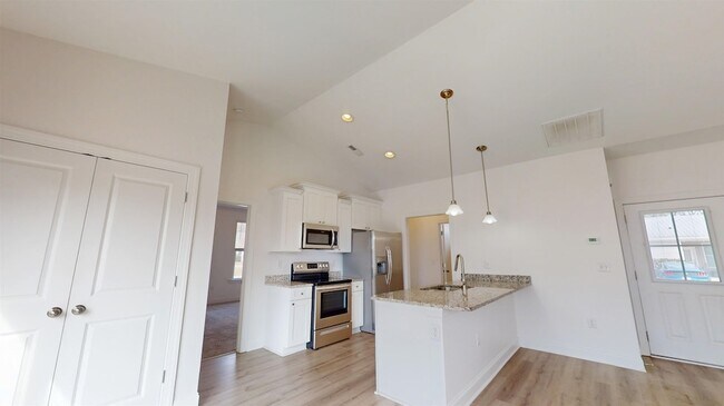 Building Photo - 24 Wimbledon Ct
