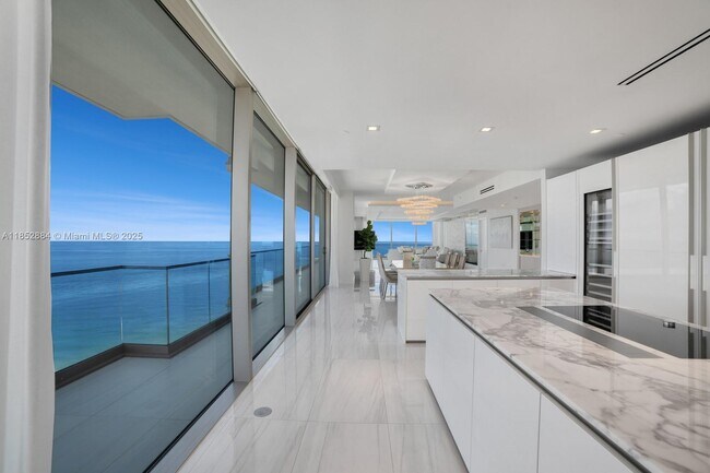 Building Photo - 10203 Collins Ave
