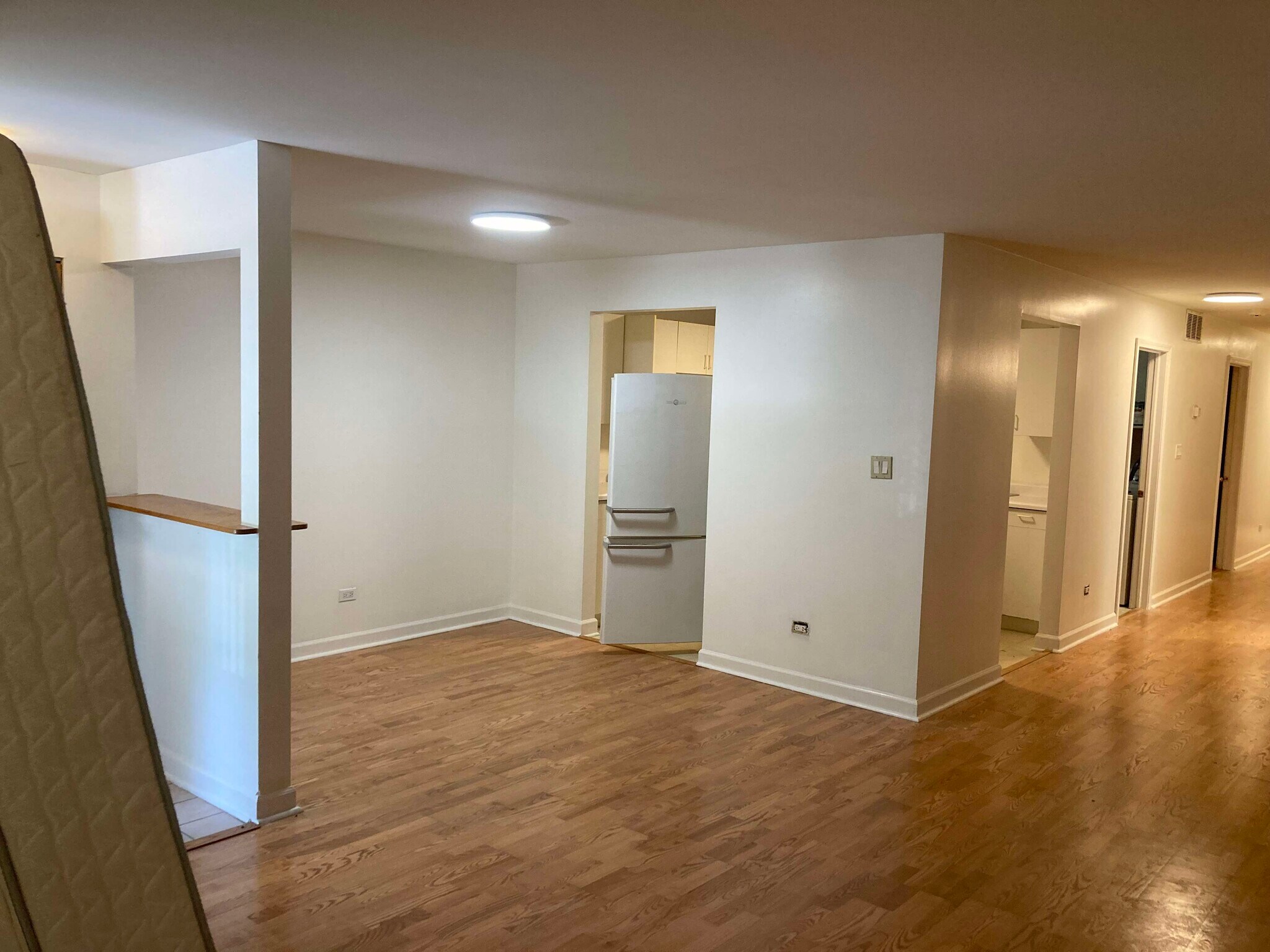 Building Photo - 746 S Oakley Blvd