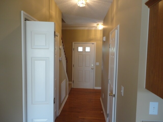 Building Photo - 5805 Brookshadow Dr