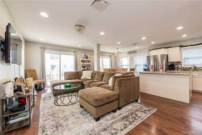 Building Photo - 98 Nebraska St