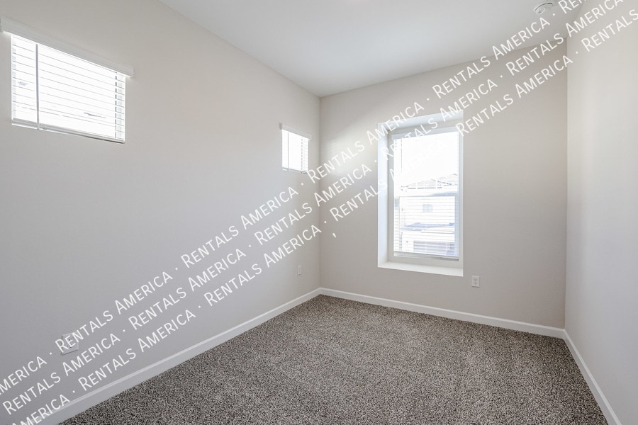 Building Photo - 17052 N 50th St