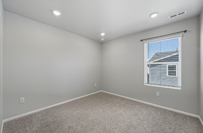 Building Photo - Stunning 3-Bed Townhome in Northglenn w/ 2...
