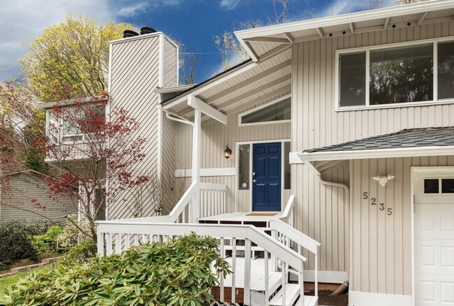 Building Photo - 5235 Highland Dr