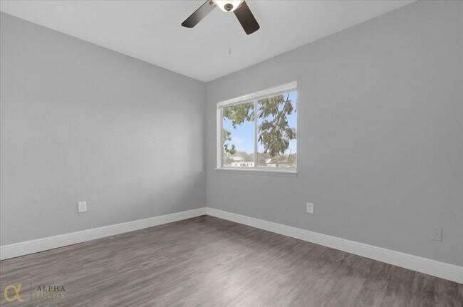 Building Photo - 2418 Skan Ct