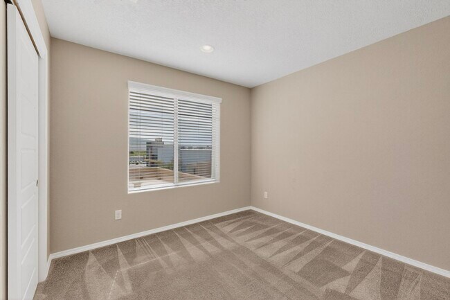 Building Photo - 6322 Vista del Bosque Dr