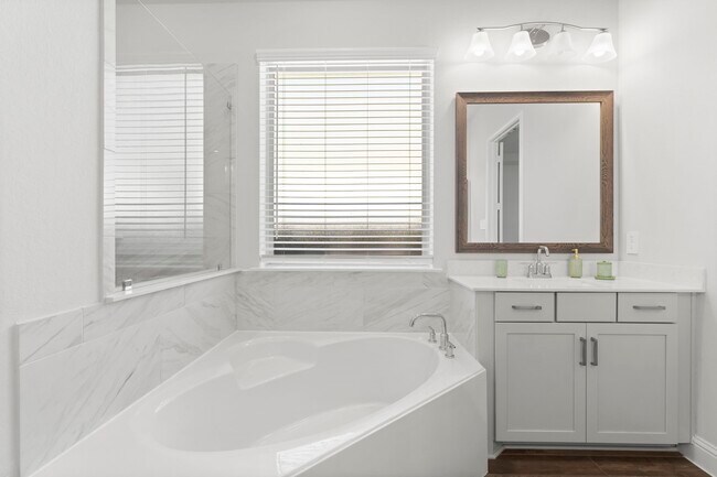 Building Photo - 15949 Hayes Mkt Lp