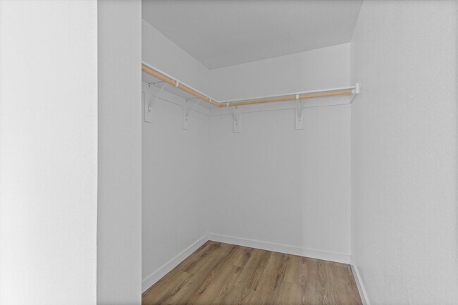 Building Photo - ? Now Available: Gorgeous 3-Bedroom, 1-Bath Unit – Fully Remodeled!