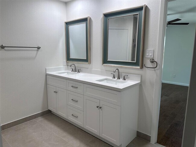 Building Photo - 12610 Andromeda Cove