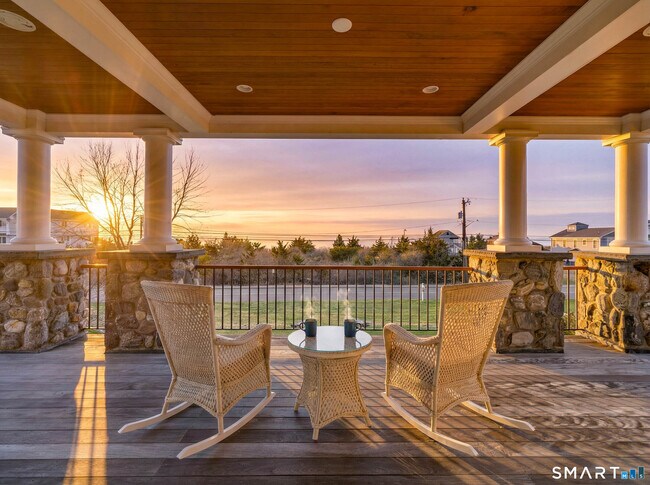 Building Photo - 505 Seaside Ave