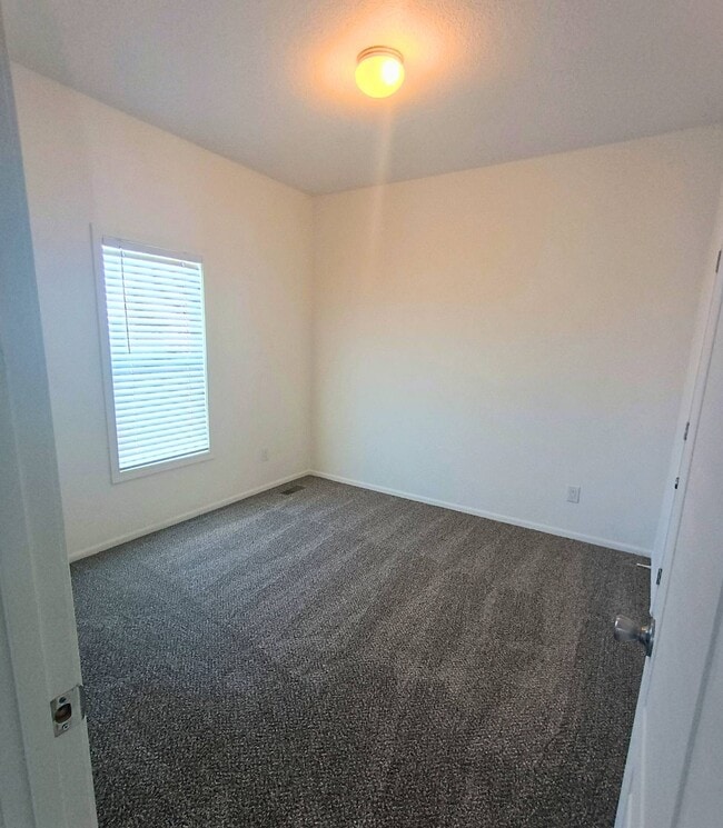 Building Photo - 11 Bon Rea Cir