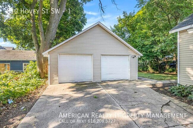 Building Photo - 810 Hovey St SW