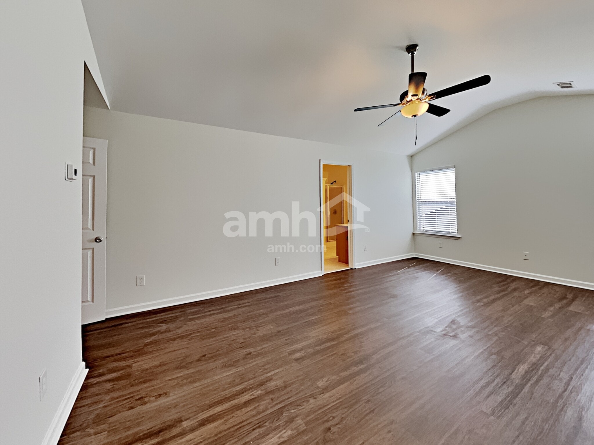 Building Photo - 488 Lincolnwood Ln