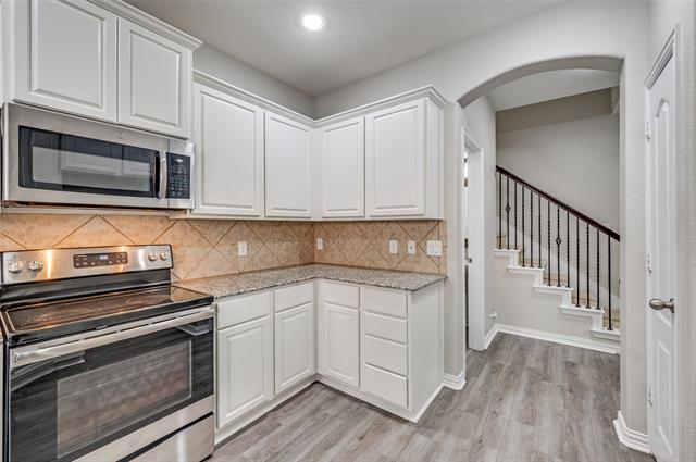 Building Photo - 1824 Villa Dr