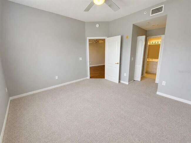 Building Photo - 5330 Hyland Hills Ave