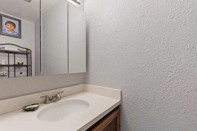 Building Photo - 1414 NE 151st St