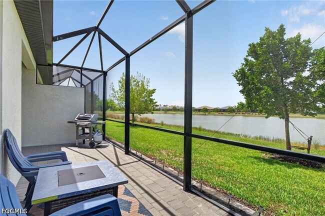 Building Photo - 14001 Hunter Oak Dr