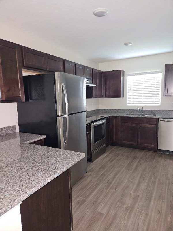 Building Photo - 64 Walnut Rd