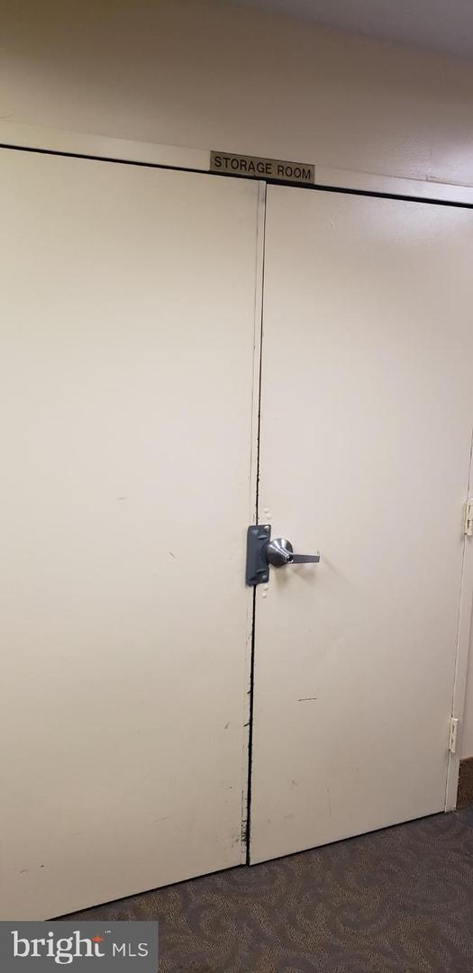 Building Photo - 4500 S Four Mile Run Dr