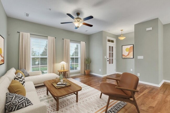 Building Photo - 305 Dursley Ln