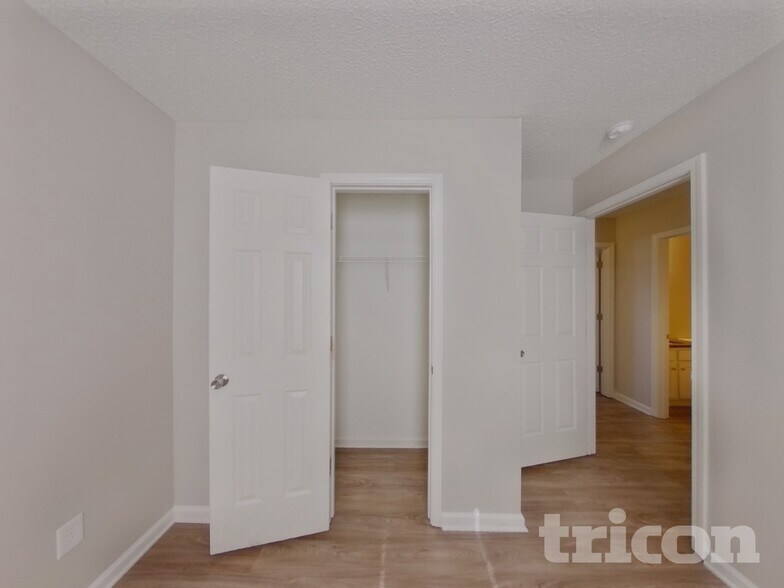 Building Photo - 4438 Fawnbrook Ave SW