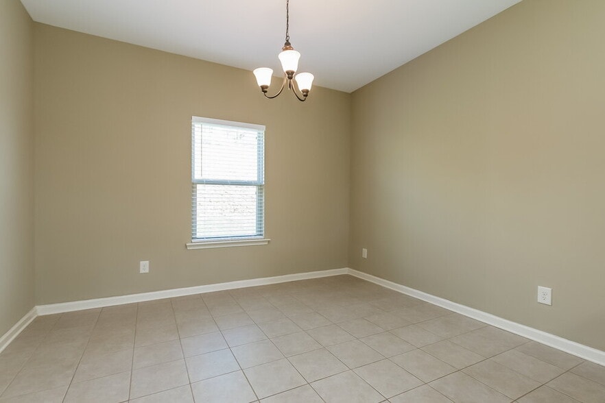 Building Photo - 44 Hamil Ct NW