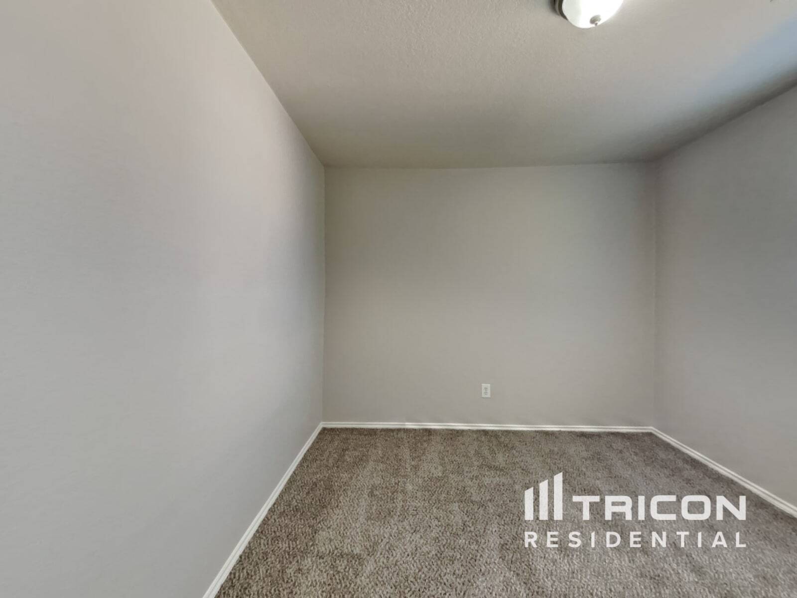 Building Photo - 12439 Sterlingstone Dr