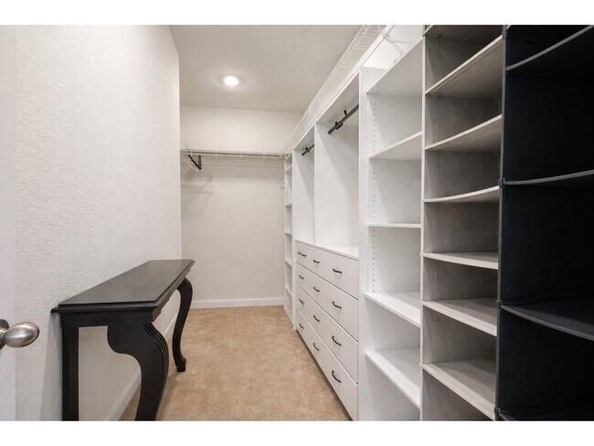 Building Photo - 14209 Freeboard Dr