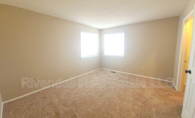 Building Photo - 5738 E Melody Ln