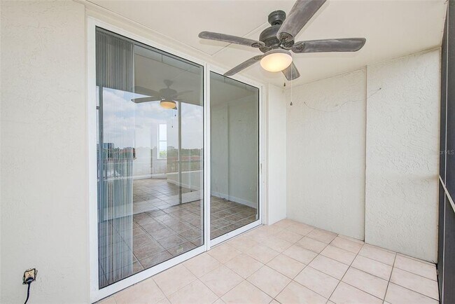 Building Photo - 2333 Feather Sound Dr