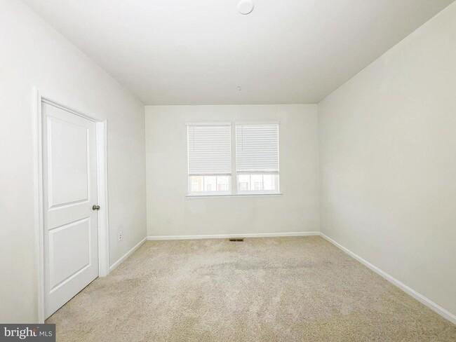 Building Photo - 1713 Red Fox Trl