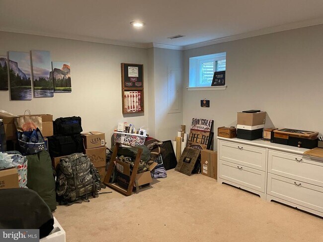 Building Photo - 146 Washington St