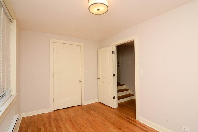 Building Photo - 2328 N Rockwell St