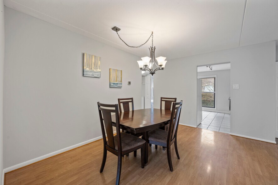 Building Photo - 253 Shawmont Ave