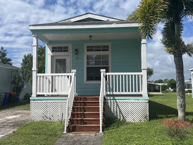 Building Photo - 47 Freedom Dr