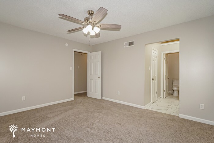 Building Photo - 3970 Almond Cove