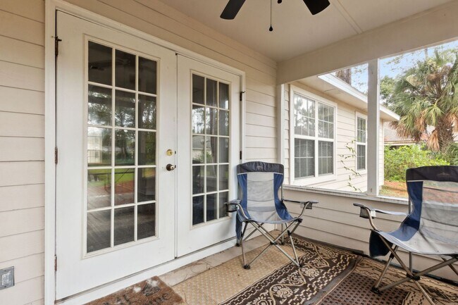 Building Photo - Charming Amelia Island Home in a Private C...