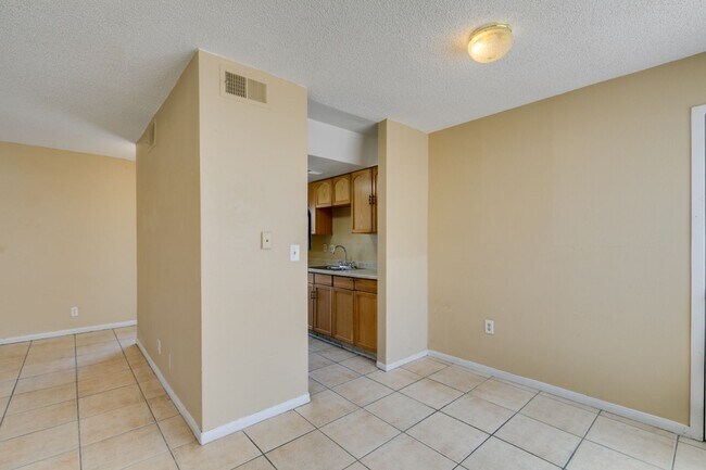 Building Photo - 3615 Kolendo Ct