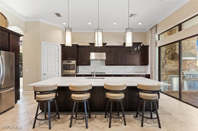 Building Photo - 8828 Savona Ct