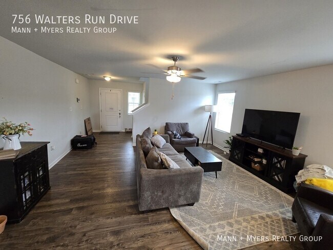 Building Photo - 756 Walters Run Dr