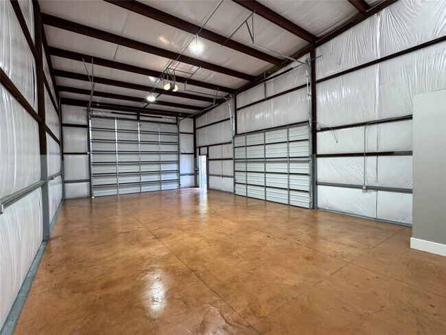 Building Photo - 12518 Mile Dr