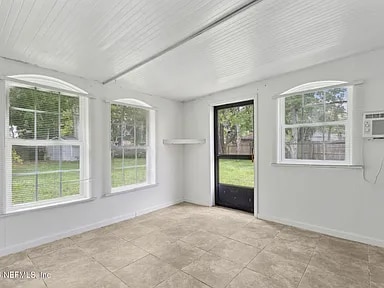 Closed porch - 10388 Arrow Bluff Ct