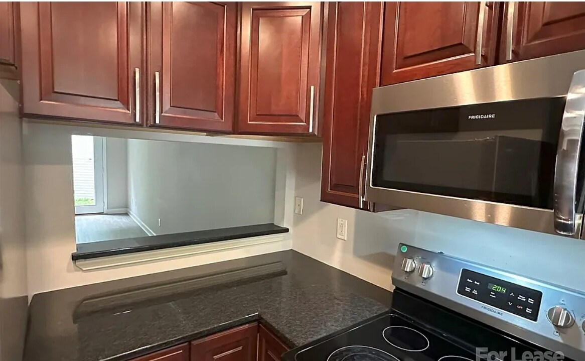 Kitchen - 2958 Iron Gate Ln