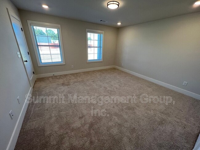 Building Photo - 859 Duck Walk Wy