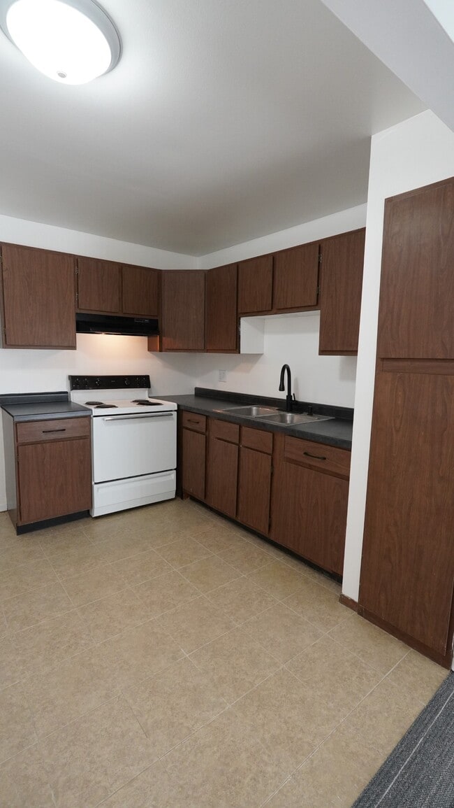 Building Photo - Addison Apartments